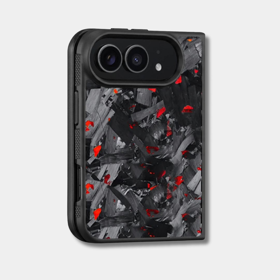 Coque iPhone Duo en carbone forgé coloré Fibernium, teinte rouge, de trois quarts