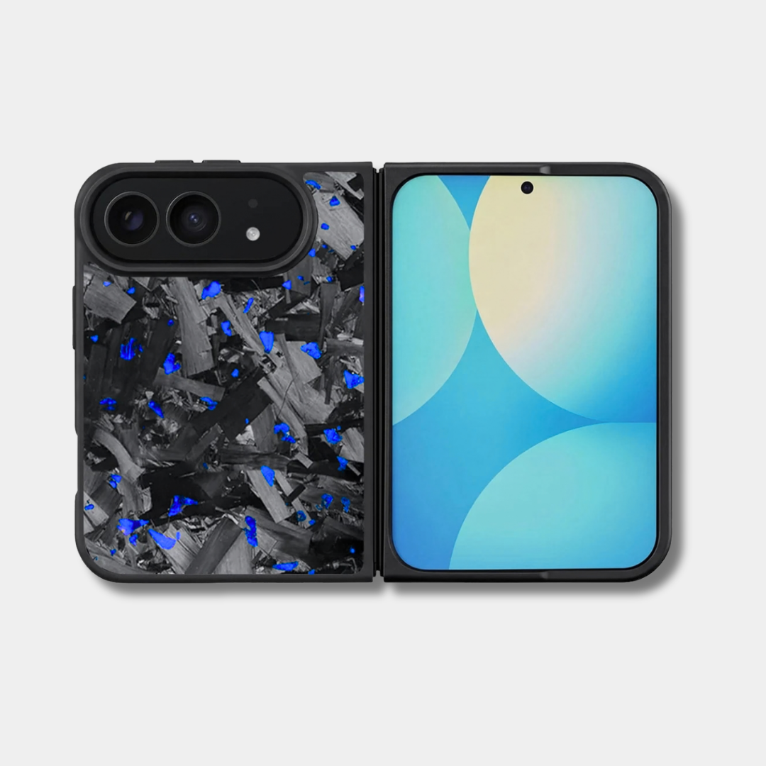 Coque iPhone Duo en carbone forgé coloré Fibernium, teinte bleu, ouverte à plat, dos et écran