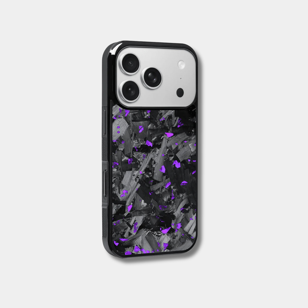 Coque en fibre de carbone colorée pour iPhone Apple, design robuste et élégant, marque Fibernium, vue de l'arrière.