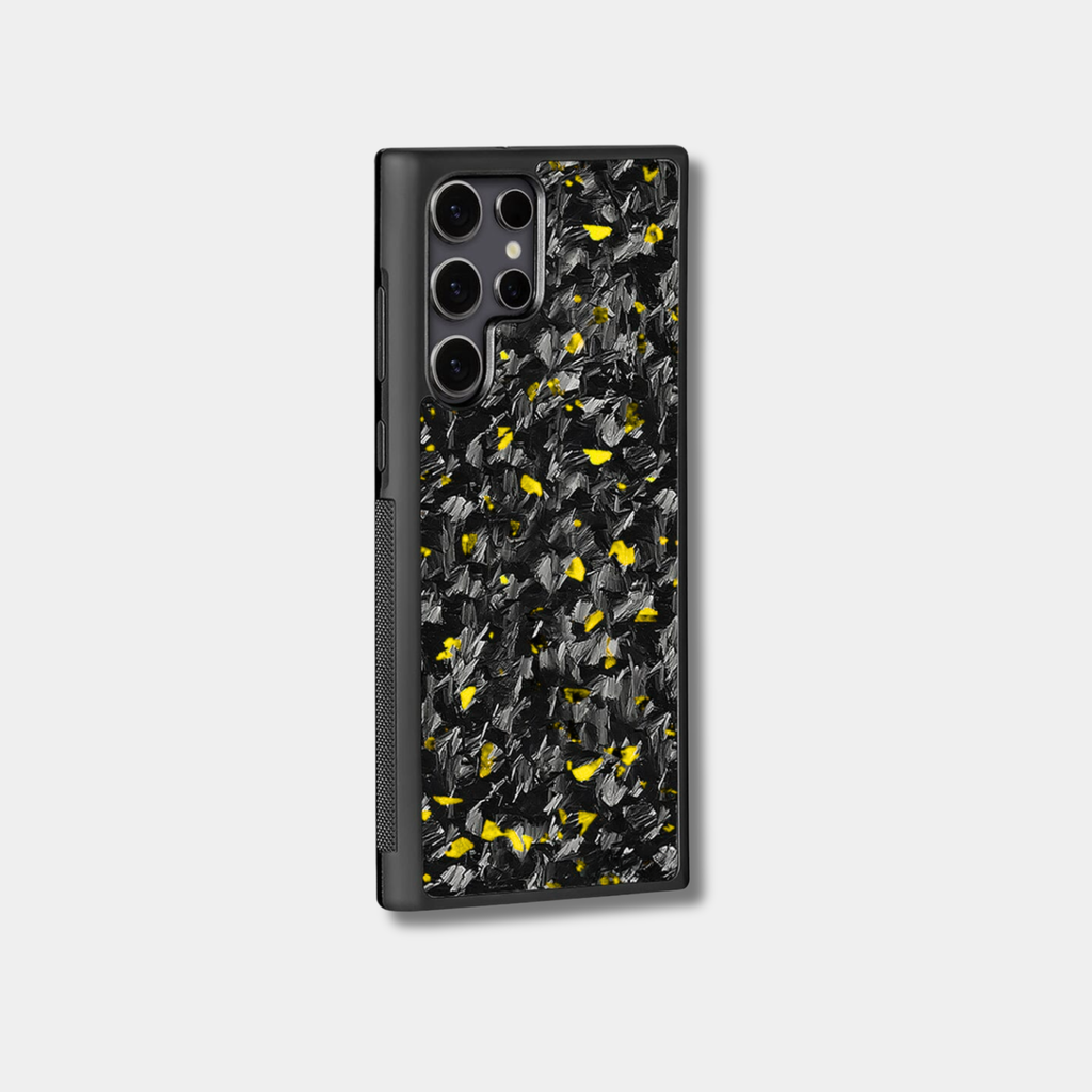Coque Samsung Carbone BRUTE colorée de Fibernium, protection élégante pour téléphone avec finition en fibre de carbone colorée.