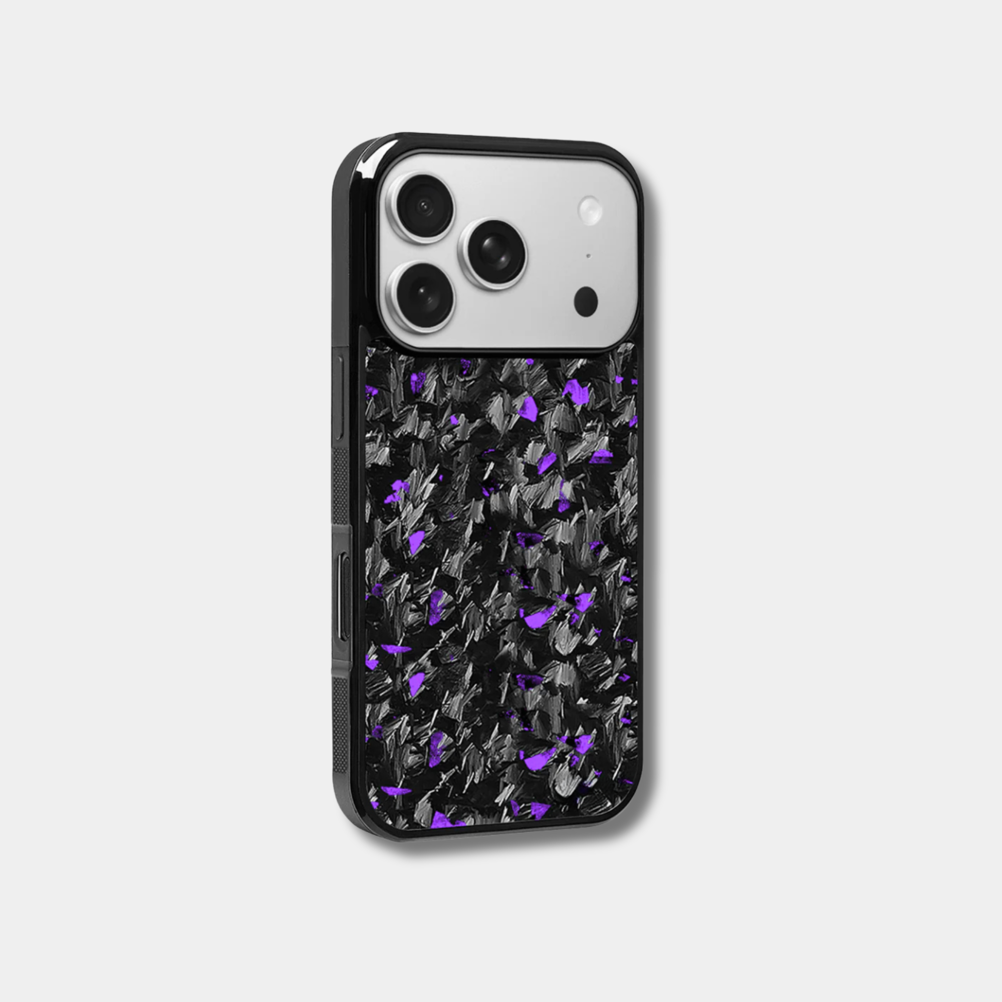 Coque Apple iPhone en carbone brute colorée de la marque Fibernium, protection élégante et résistante pour smartphone.