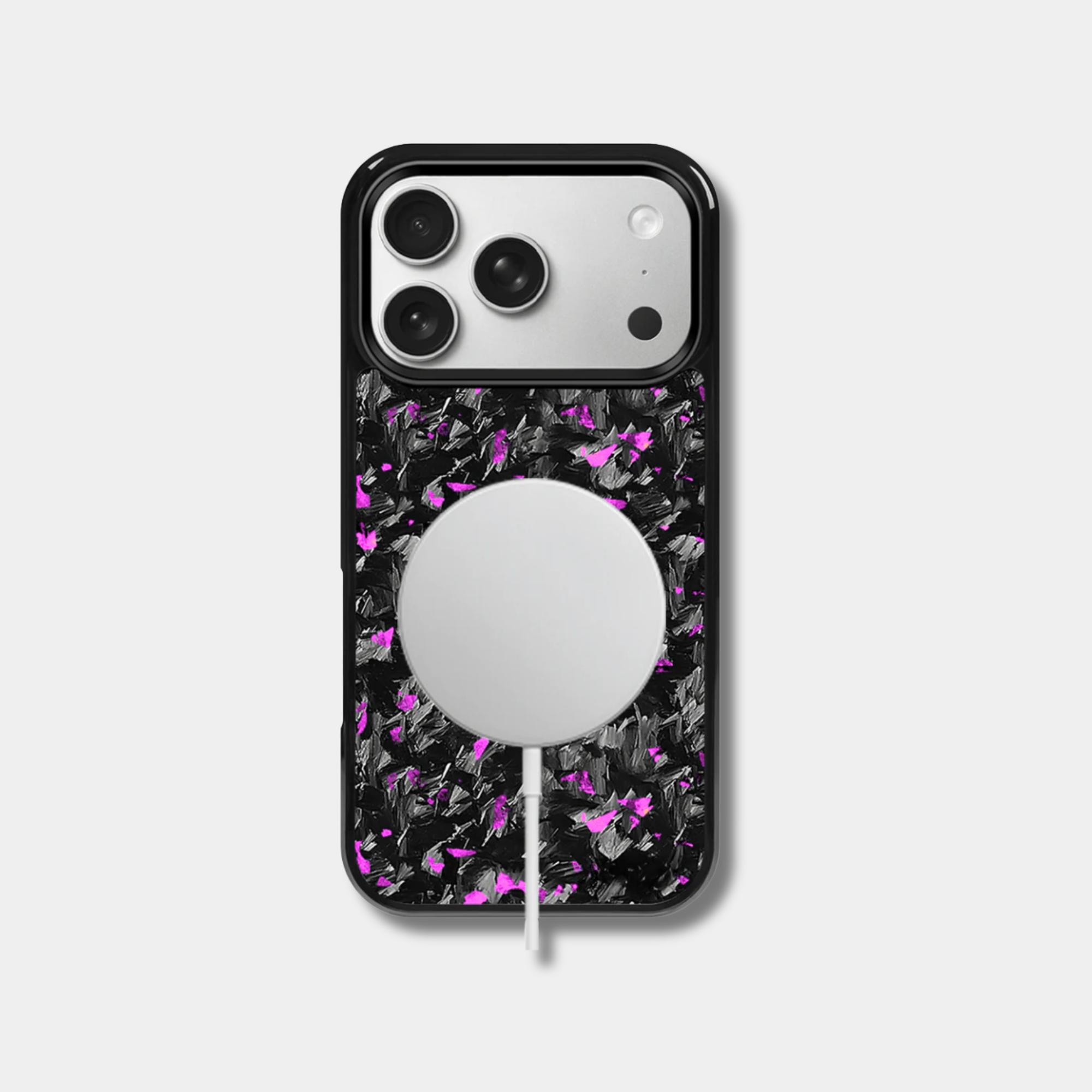 Coque en fibre de carbone Fibernium Rose pour iPhone, édition limitée, avec design élégant et finition robuste.